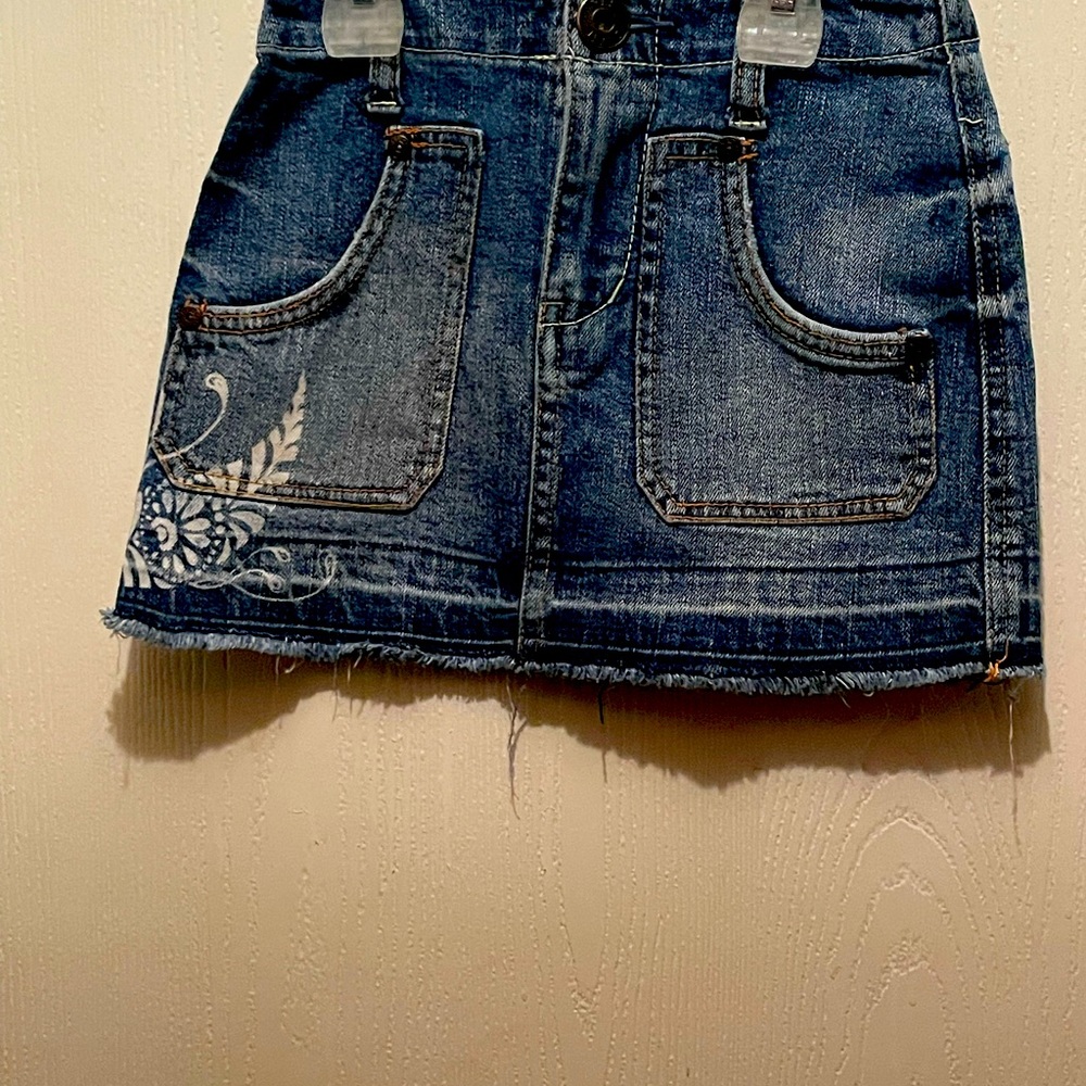 Yes skirt with design